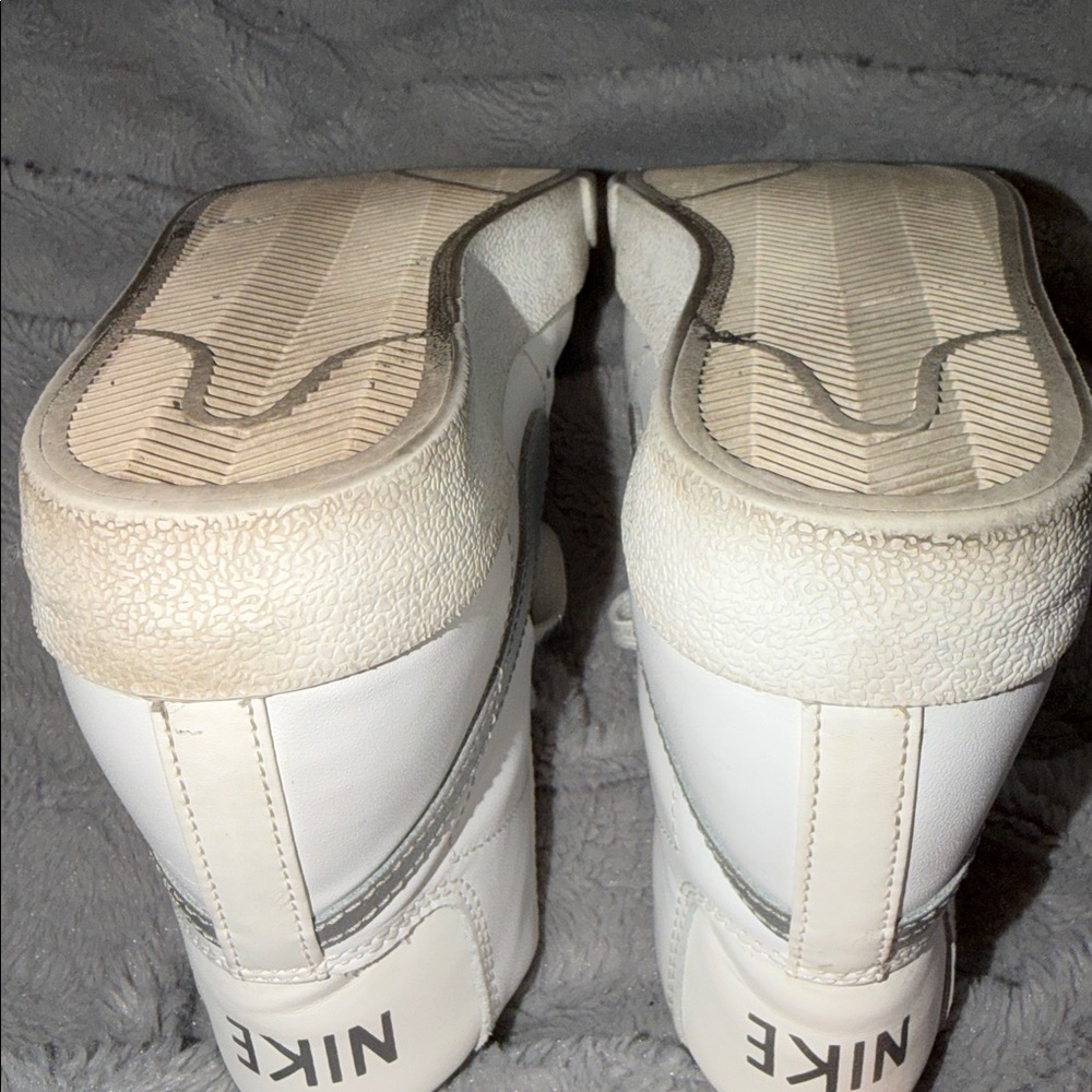 Nike Wmns Blazer Mid '77 'White Silver Metallic' - Picture 11 of 16